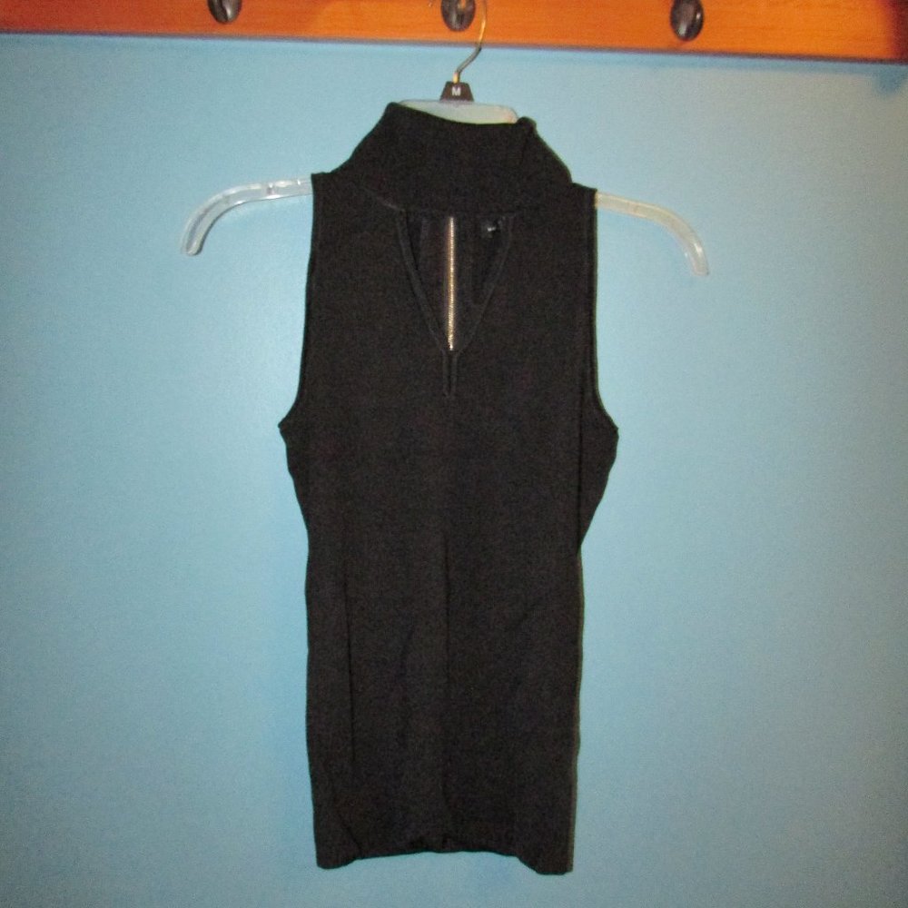*5 for $25 Bundle Option* WHBM Keyhole Turtleneck top
